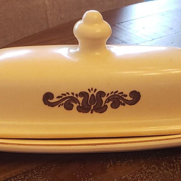 𝅺Pfaltzgraff Village 1970's Ceramic Butter Dish with Lid - RETIRED! - Picture 2 of 6